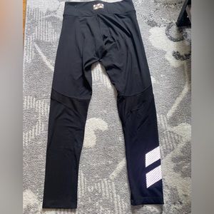 Victoria’s Secret PINK Black Ultimate Yoga Reflective Leggings